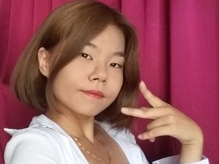 Have live sex on Bongacams and masturbate with winnie-tyan on webcam