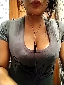 Webcam sex on StripChat with RadhaBabe
