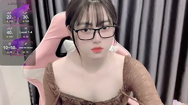 Webcam sex on StripChat with Uchiha_Lax