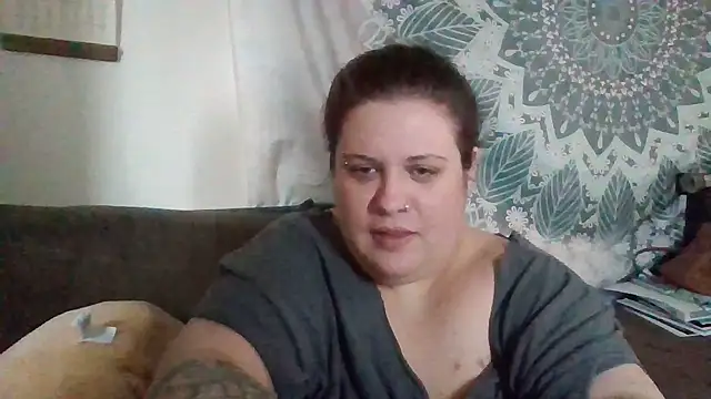 Webcam sex on StripChat with KatyDidIt420