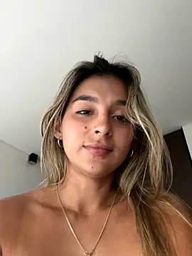 Webcam sex on StripChat with Orianazoe